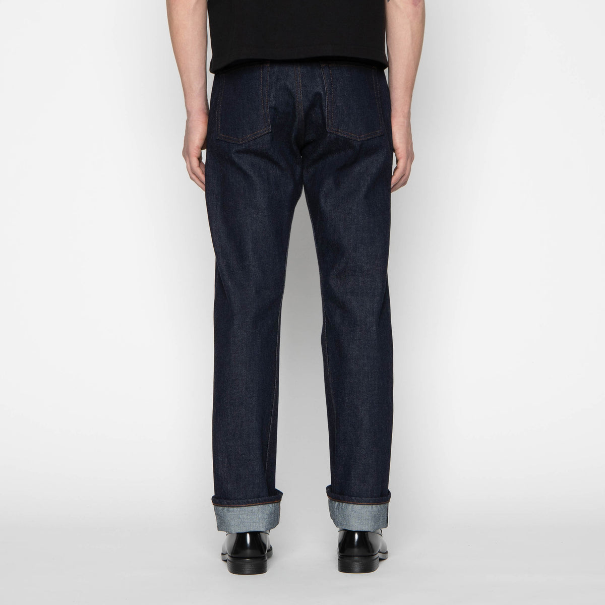 True guy back fit view