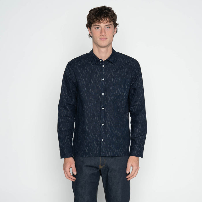 True Shirt front fit view